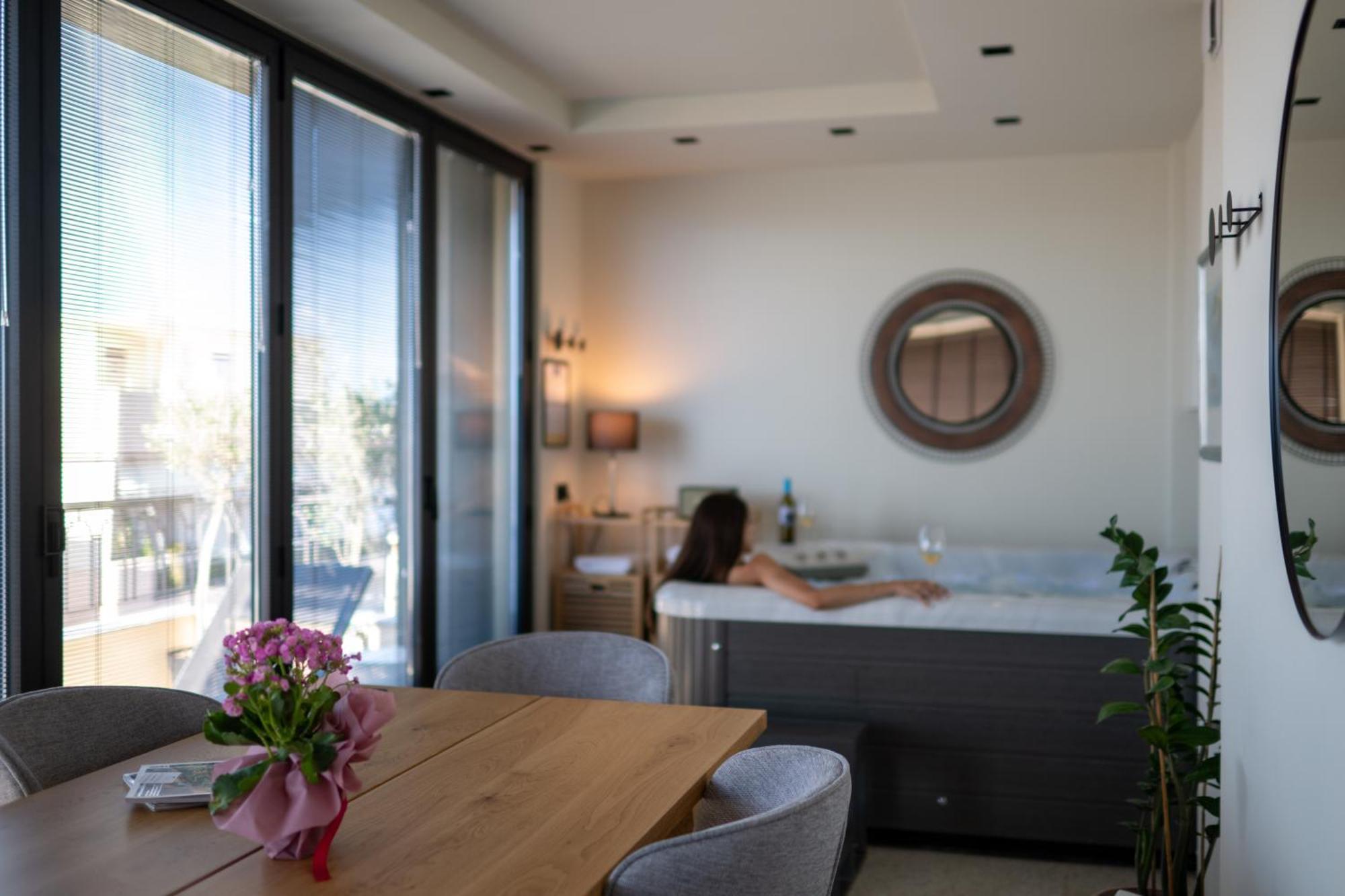 Evripidou 7 - Kalamata Mediterranean Suites Kültér fotó