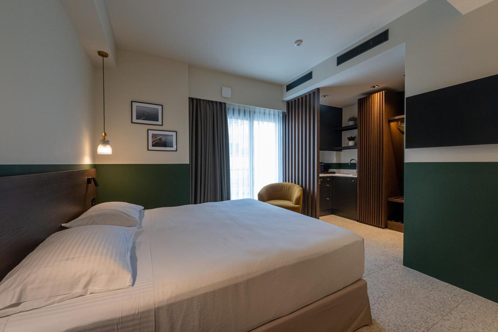 Evripidou 7 - Kalamata Mediterranean Suites Kültér fotó
