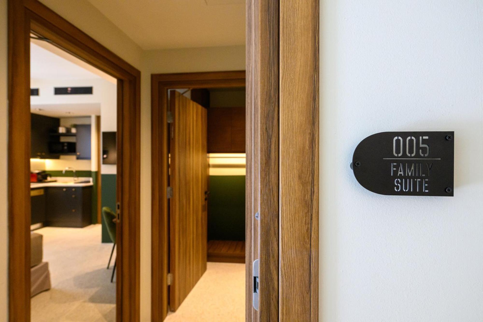 Evripidou 7 - Kalamata Mediterranean Suites Kültér fotó