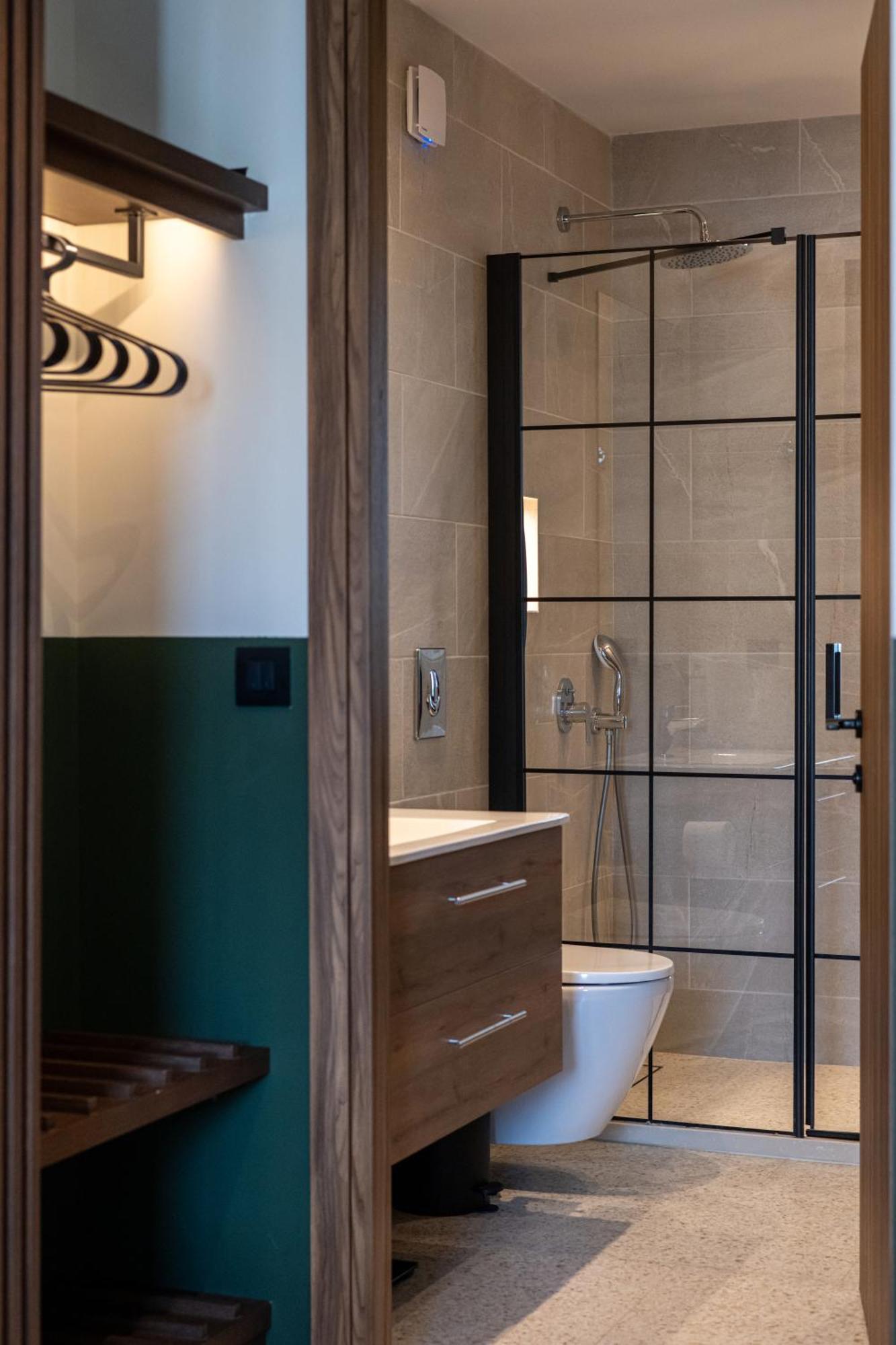 Evripidou 7 - Kalamata Mediterranean Suites Szoba fotó