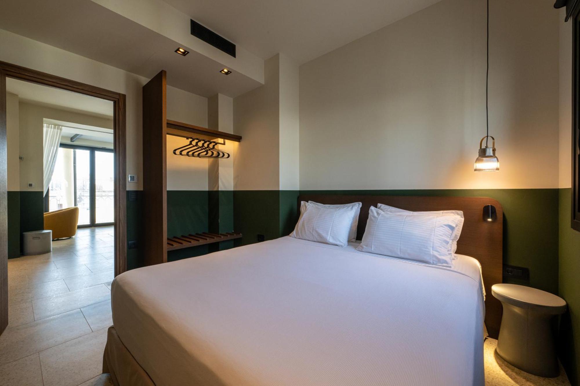 Evripidou 7 - Kalamata Mediterranean Suites Szoba fotó